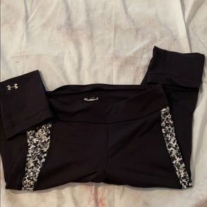 Underarmor crop leggings ⚫️